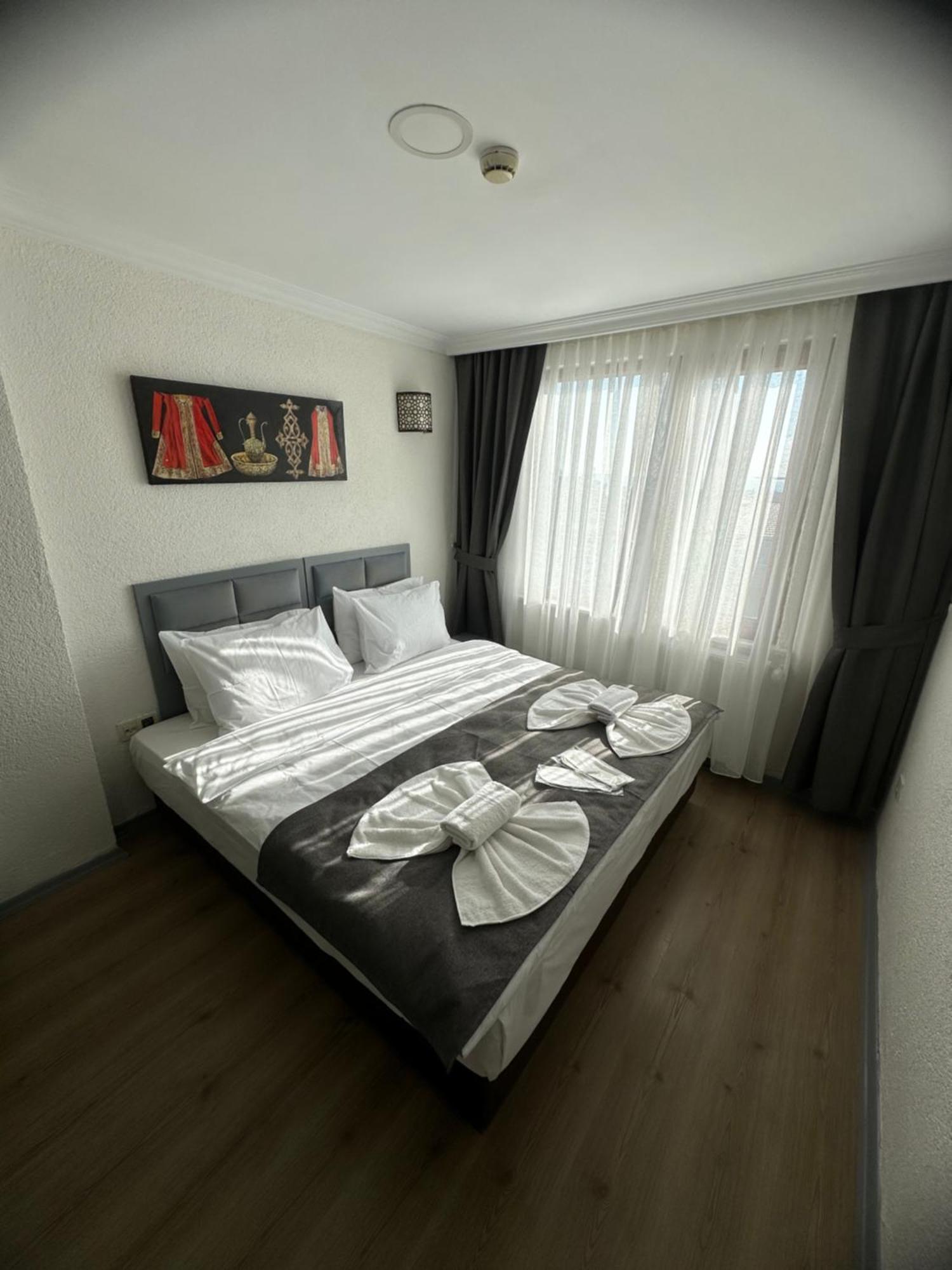Bıg Orange Hotel Istanboel Buitenkant foto