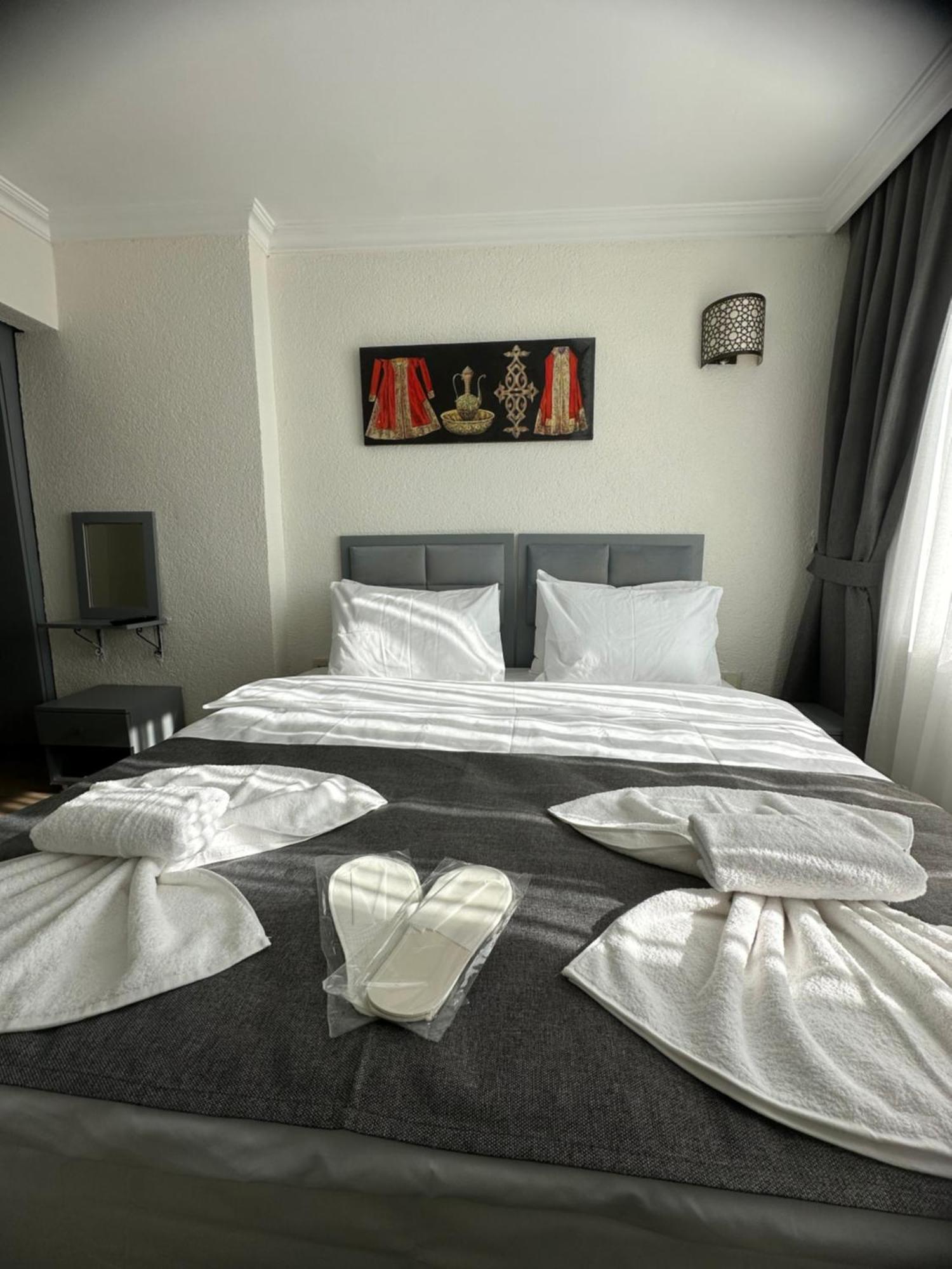 Bıg Orange Hotel Istanboel Buitenkant foto