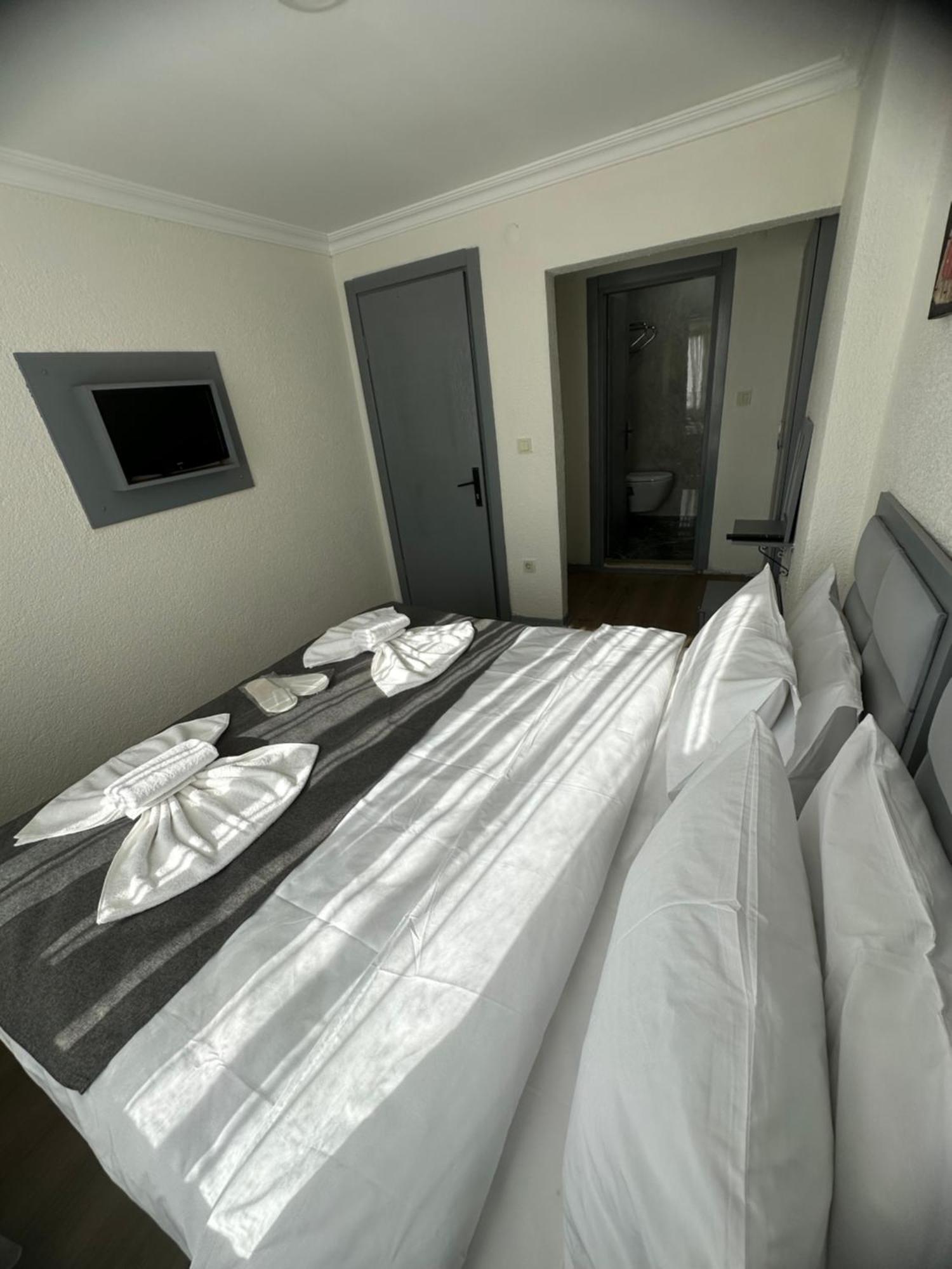 Bıg Orange Hotel Istanboel Buitenkant foto