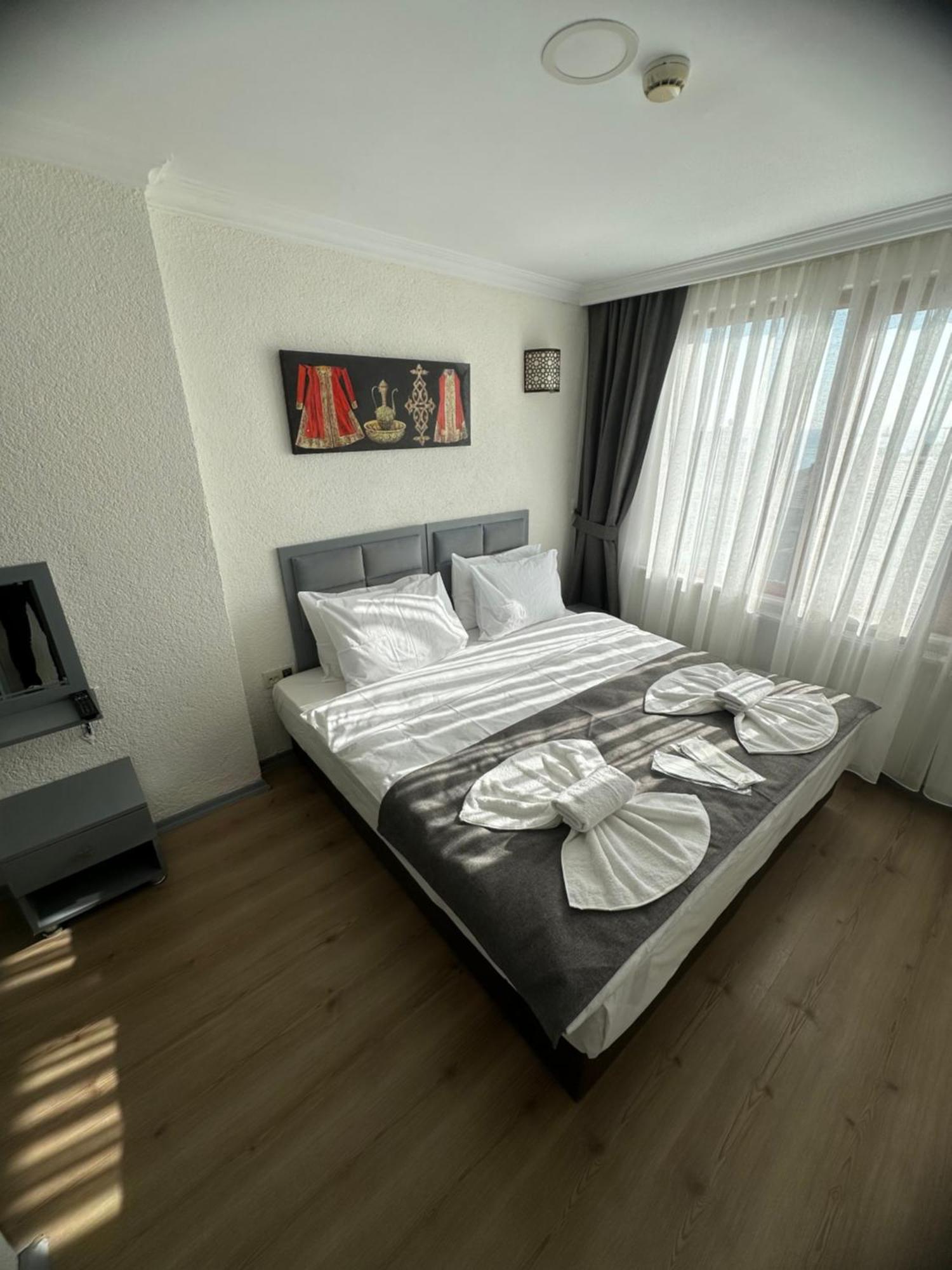 Bıg Orange Hotel Istanboel Buitenkant foto