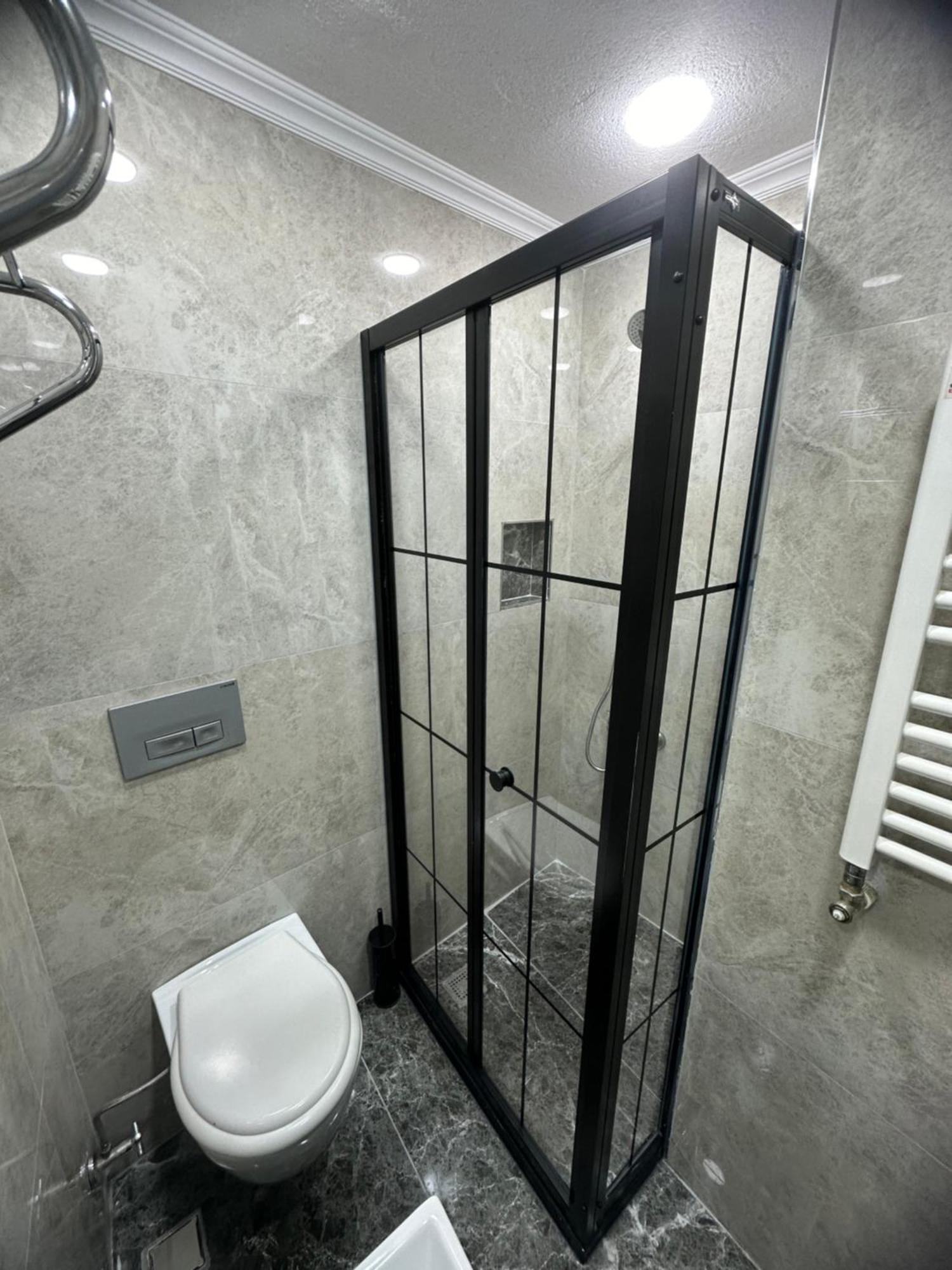 Bıg Orange Hotel Istanboel Buitenkant foto