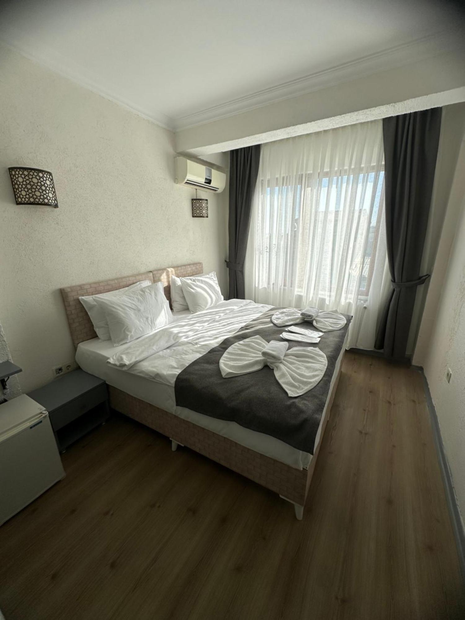 Bıg Orange Hotel Istanboel Buitenkant foto