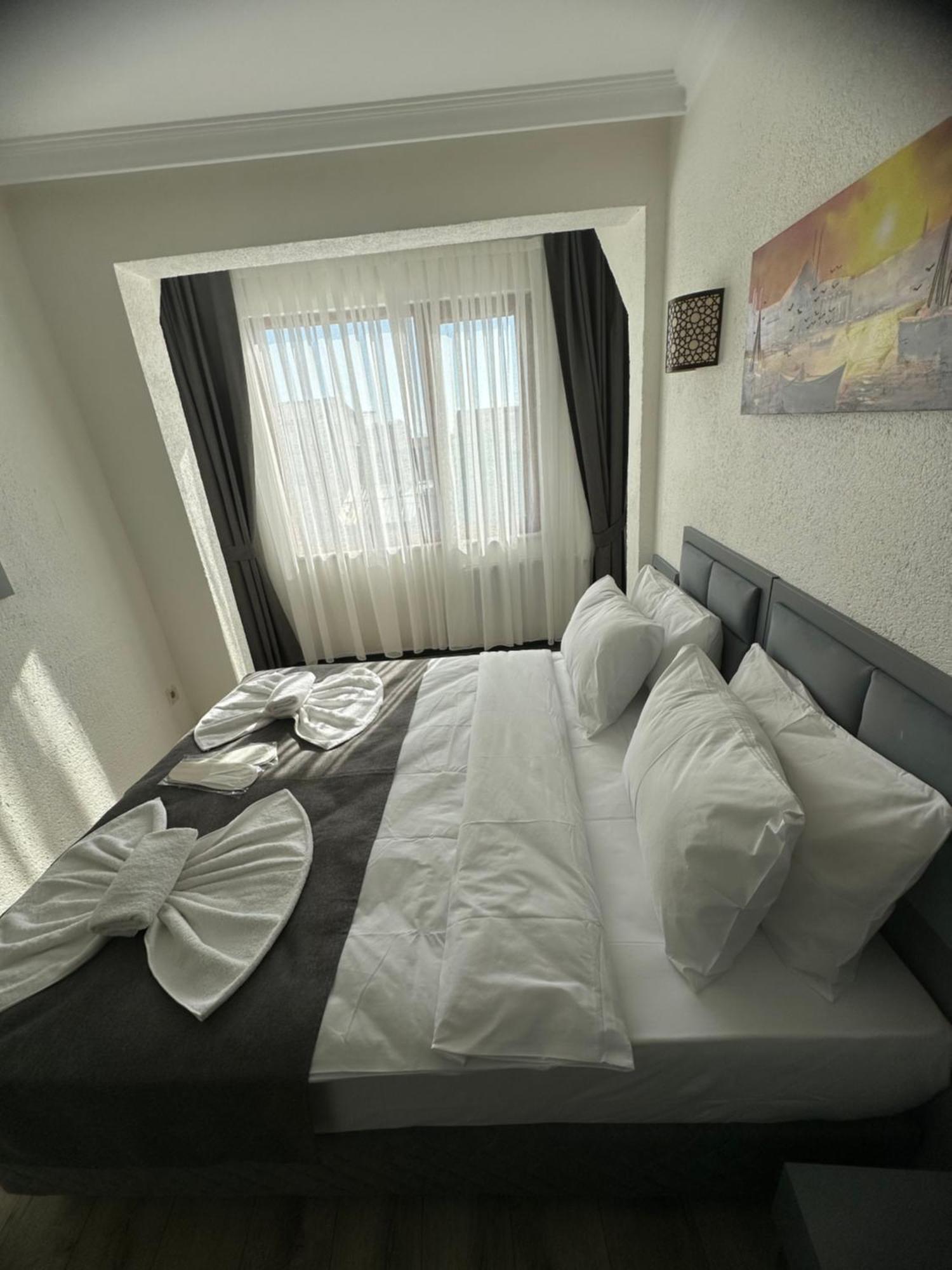 Bıg Orange Hotel Istanboel Buitenkant foto