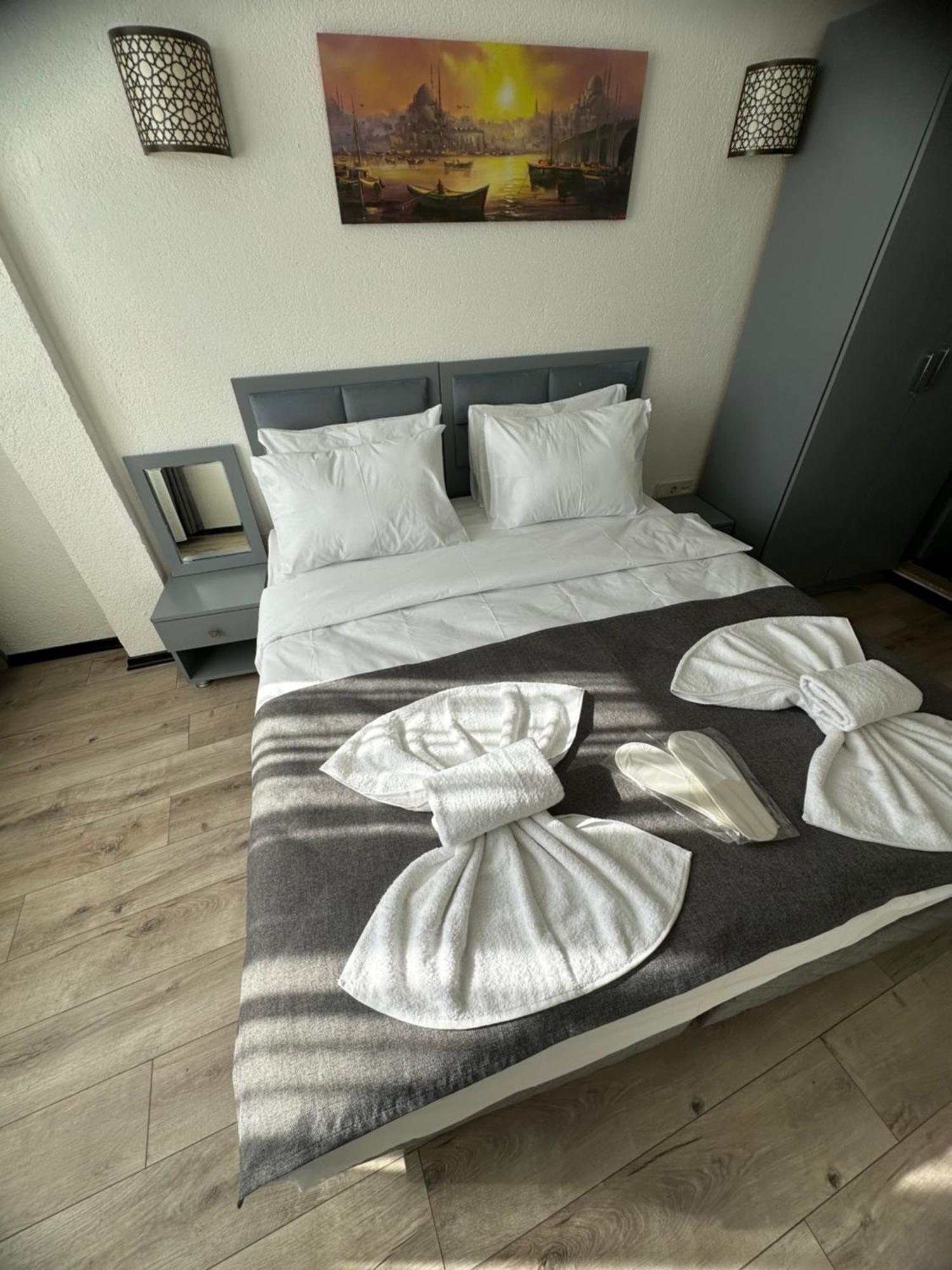Bıg Orange Hotel Istanboel Buitenkant foto