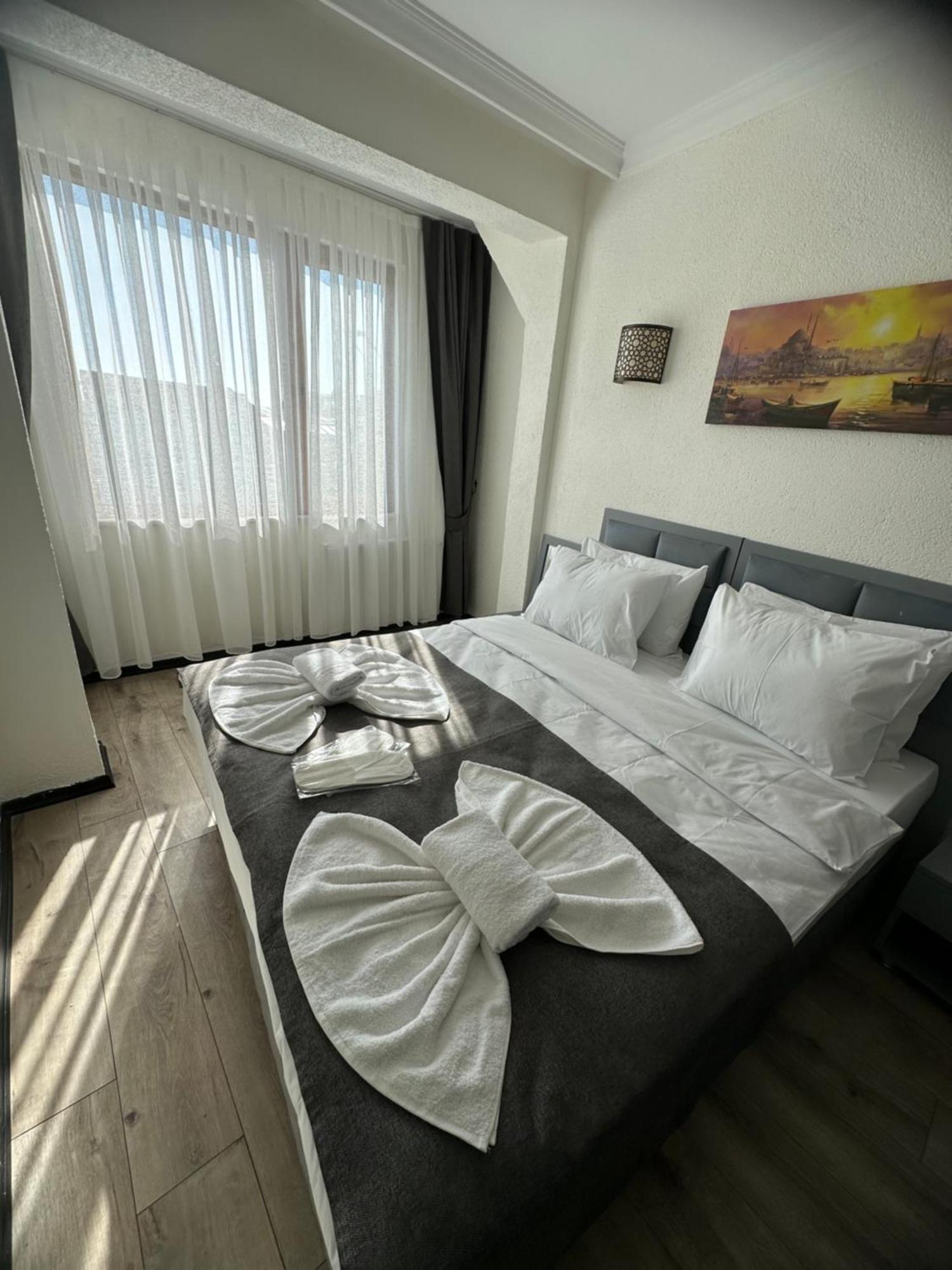 Bıg Orange Hotel Istanboel Buitenkant foto