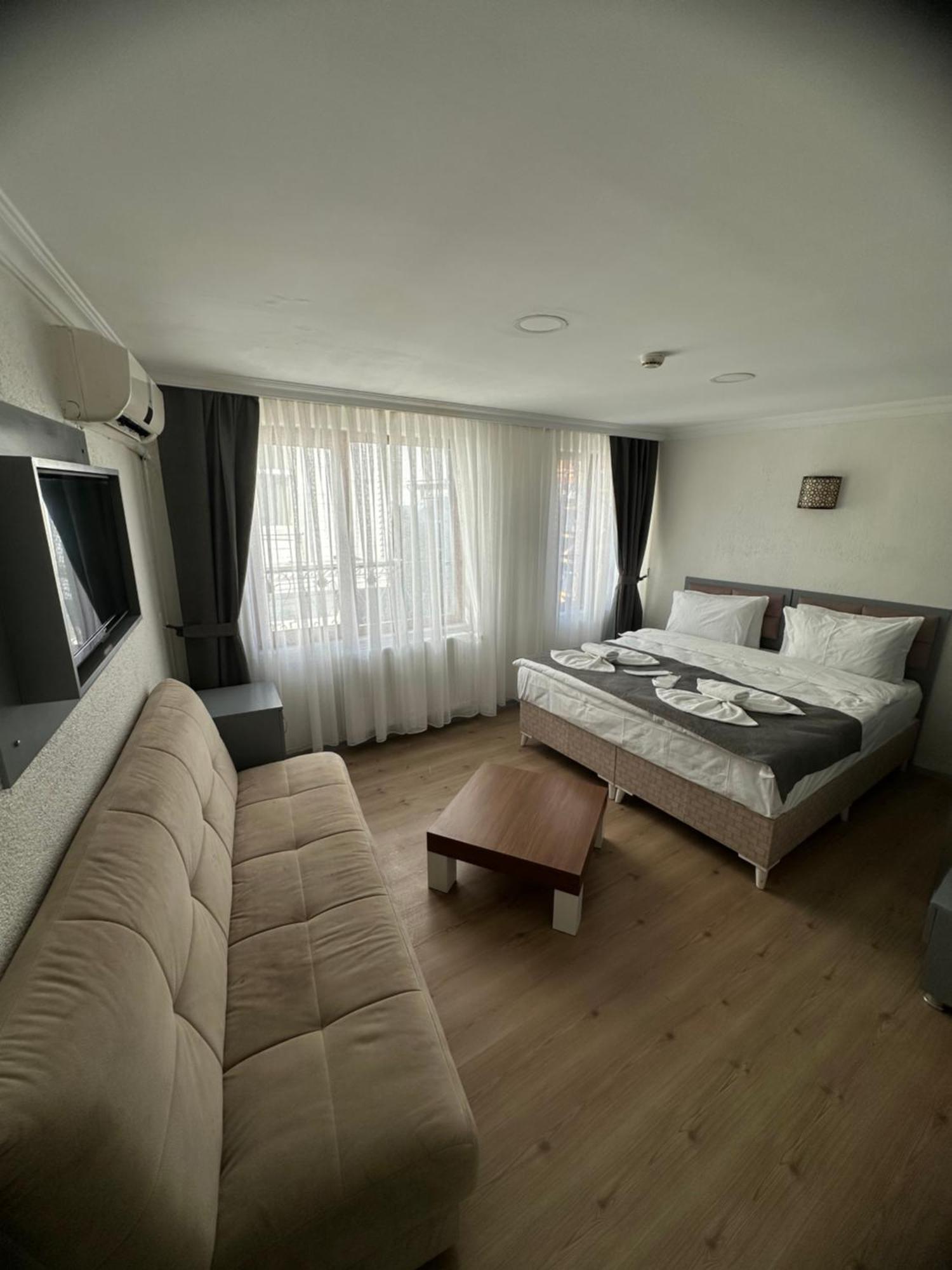 Bıg Orange Hotel Istanboel Buitenkant foto