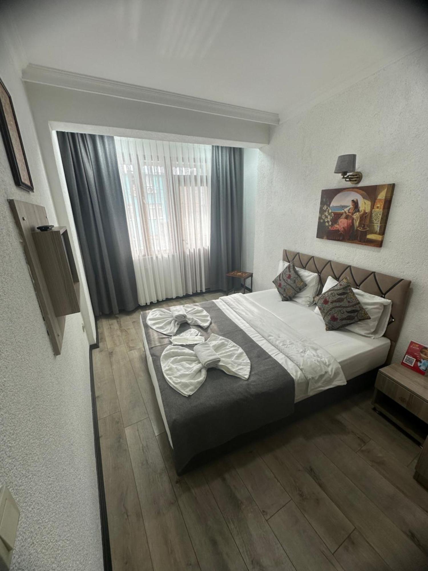 Bıg Orange Hotel Istanboel Buitenkant foto