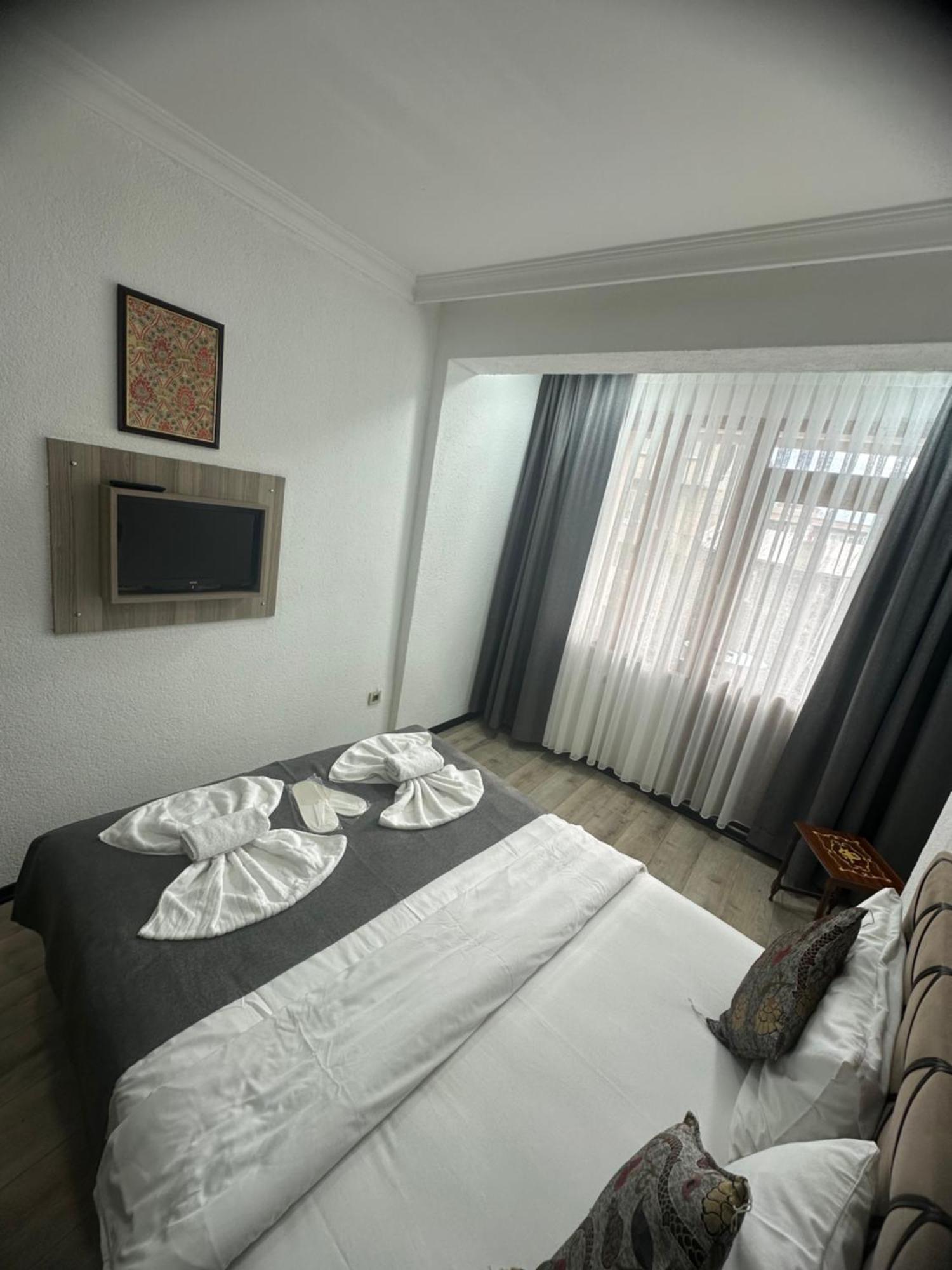 Bıg Orange Hotel Istanboel Buitenkant foto
