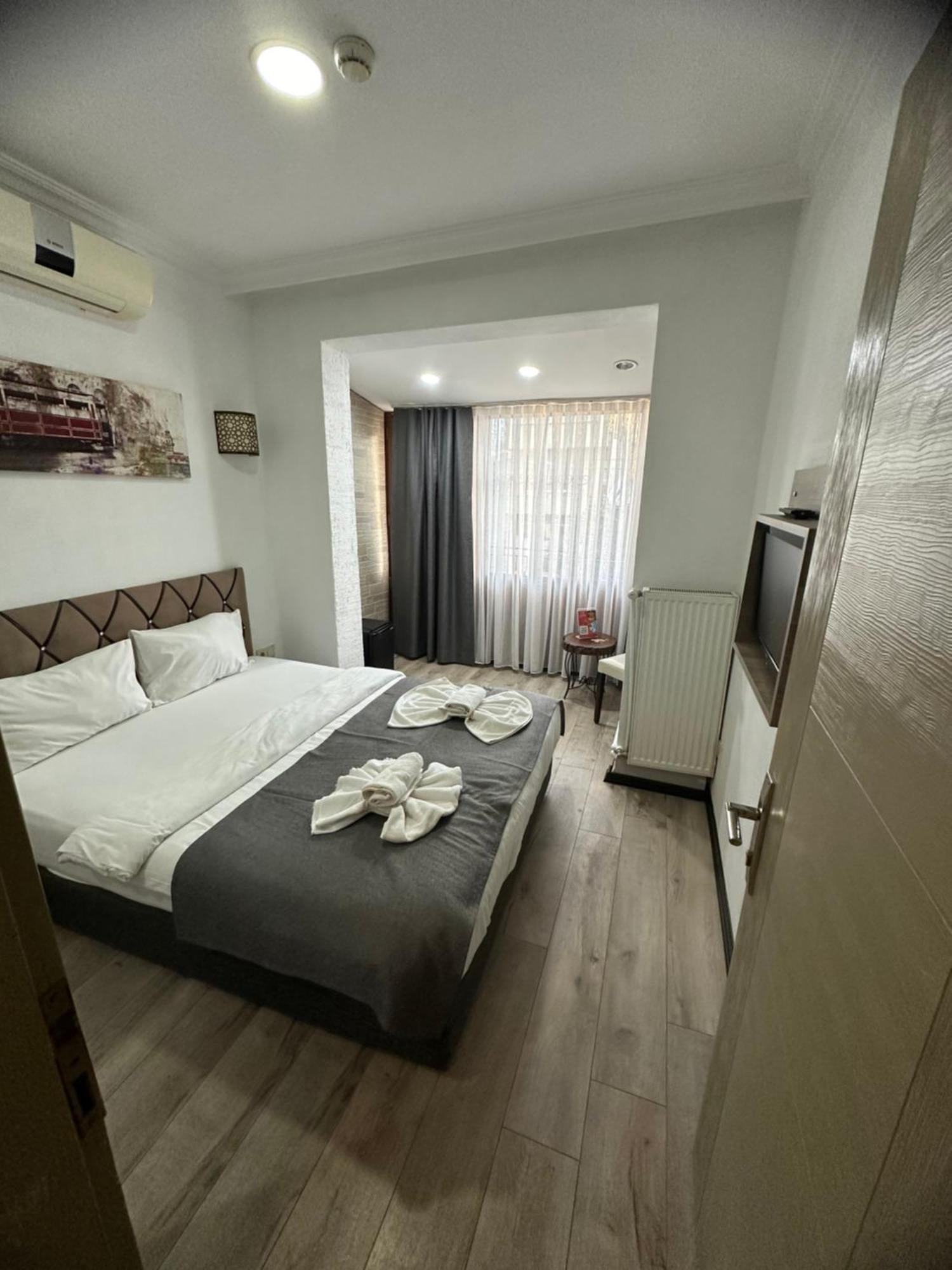 Bıg Orange Hotel Istanboel Buitenkant foto